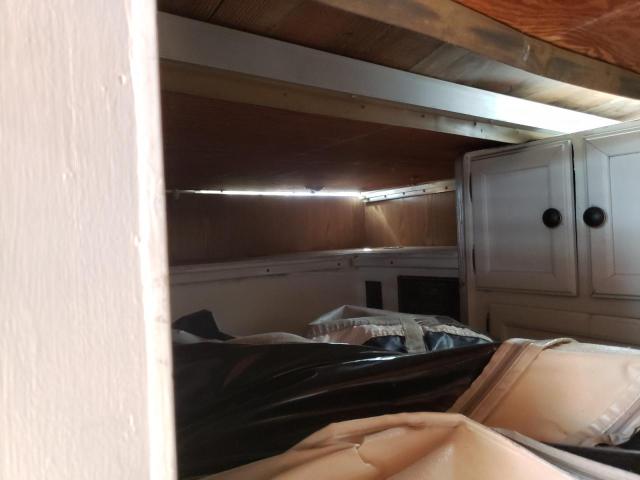 47CC10D16S3008004 - 2000 CAMP POP UP WHITE photo 6
