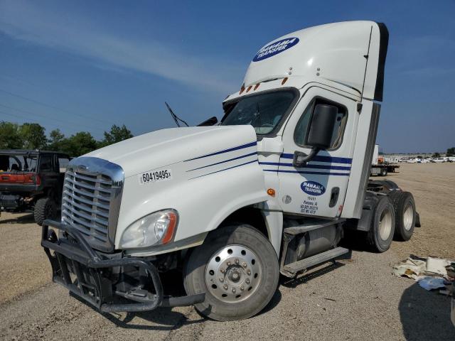 3AKJGED5XGDHP9486 - 2016 FREIGHTLINER CASCADIA 1 თეთრი ფოტო 2