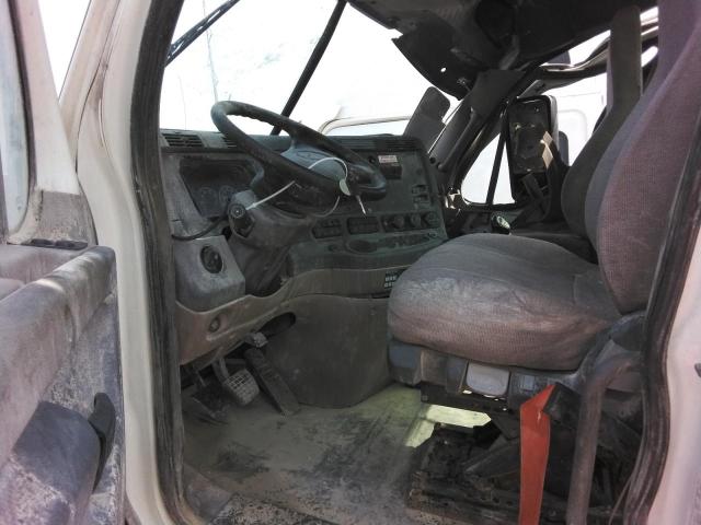 3AKJGED5XGDHP9486 - 2016 FREIGHTLINER CASCADIA 1 თეთრი ფოტო 6