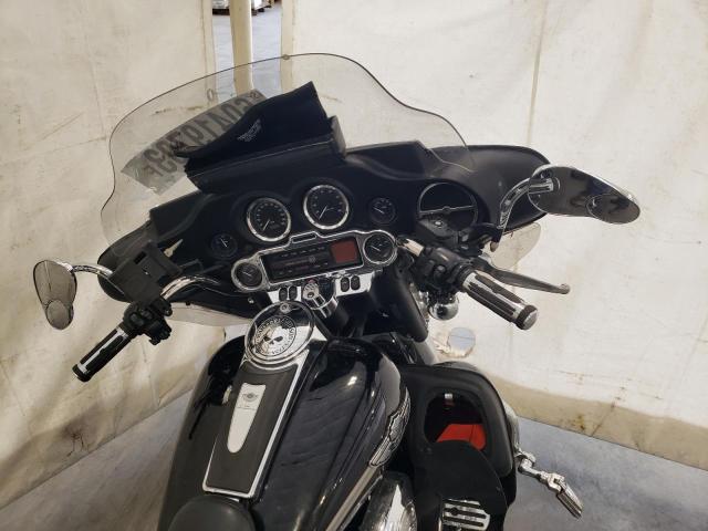 1HD1FCW103Y619626 - 2003 HARLEY-DAVIDSON FLHTCUI 黑色 照片 5