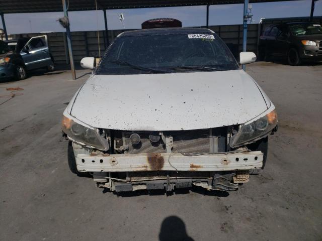 JTKJF5C76B3012723 - 2011 TOYOTA SCION TC 白色 照片 5