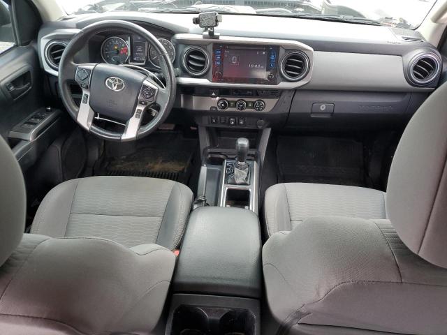 5TFAZ5CN4JX067059 - 2018 TOYOTA TACOMA DOUBLE CAB Silber Foto 8