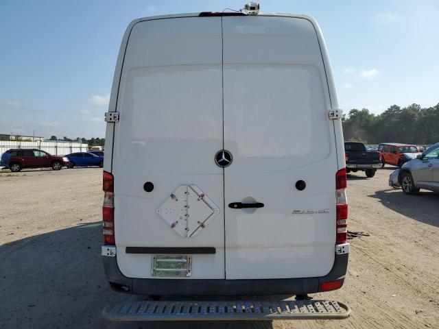 WD3PE8DE7E5824926 - 2014 MERCEDES-BENZ SPRINTER 2500 WHITE photo 6