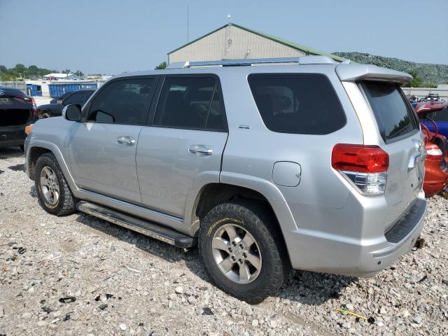 JTEBU5JR9B5072842 - 2011 TOYOTA 4RUNNER SR5 SILVER photo 2