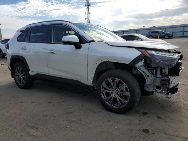 JTMD6RFV1ND056066 - 2022 TOYOTA RAV4 LIMITED WHITE photo 4