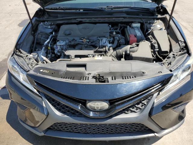 4T1B11HK9JU659718 - 2018 TOYOTA CAMRY L BLACK photo 11