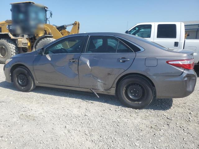 4T1BF1FK7HU771562 - 2017 TOYOTA CAMRY LE GRAY photo 2