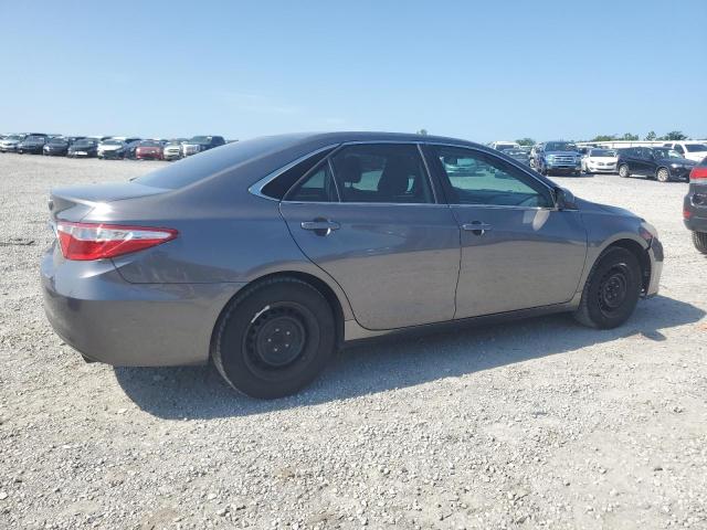 4T1BF1FK7HU771562 - 2017 TOYOTA CAMRY LE GRAY photo 3