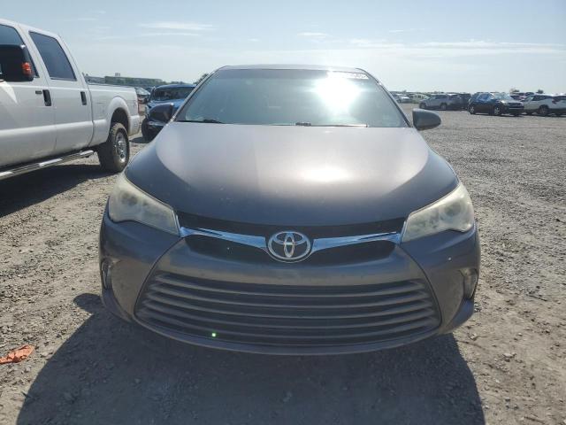 4T1BF1FK7HU771562 - 2017 TOYOTA CAMRY LE GRAY photo 5