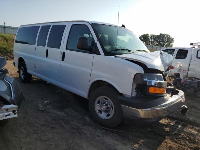 1GAZGPFGXH1135257 - 2017 CHEVROLET EXPRESS G3 LT WHITE photo 4