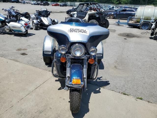 1HD1FCW151Y633969 - 2001 HARLEY-DAVIDSON FLHTCUI 蓝色 照片 2