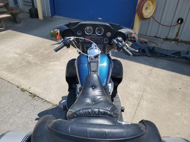 1HD1FCW151Y633969 - 2001 HARLEY-DAVIDSON FLHTCUI 蓝色 照片 6