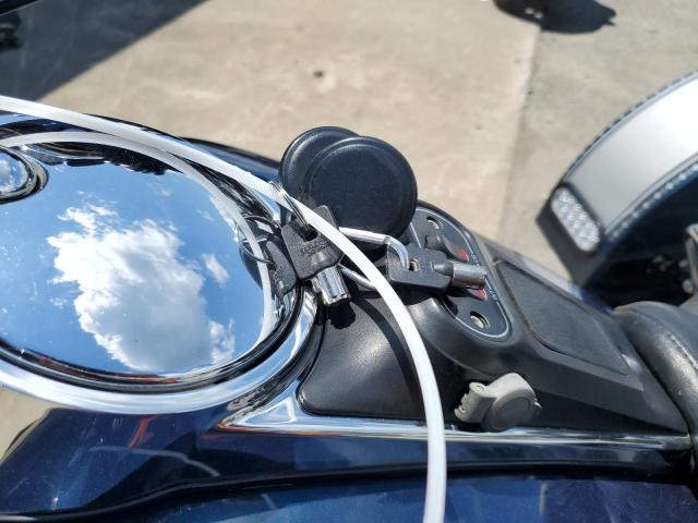 1HD1FCW151Y633969 - 2001 HARLEY-DAVIDSON FLHTCUI 蓝色 照片 8