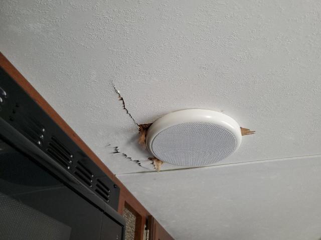 4YDT19521ET413945 - 2014 KEYSTONE PASSPORT WHITE photo 9