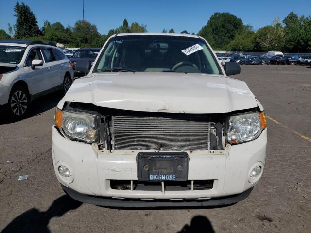 1FMCU0DG3BKC30238 - 2011 FORD ESCAPE XLT WHITE photo 5