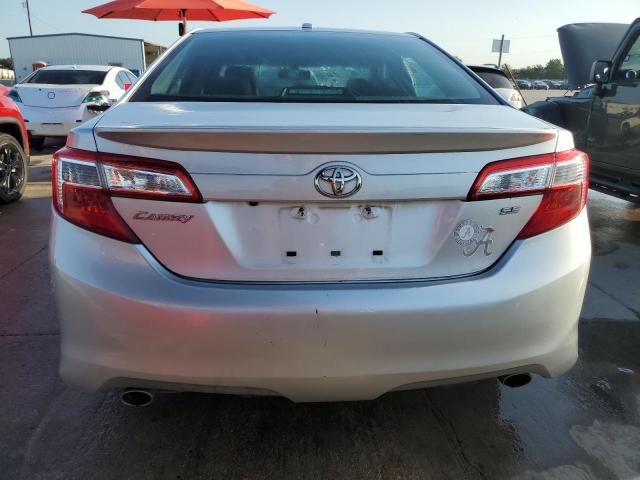 4T1BK1FK3EU540603 - 2014 TOYOTA CAMRY SE SILVER photo 6