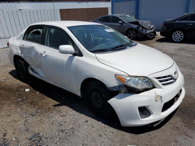 5YFBU4EE3DP089499 - 2013 TOYOTA COROLLA BASE WHITE photo 4