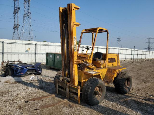 C107 - 2000 FORK LIFT YELLOW photo 2