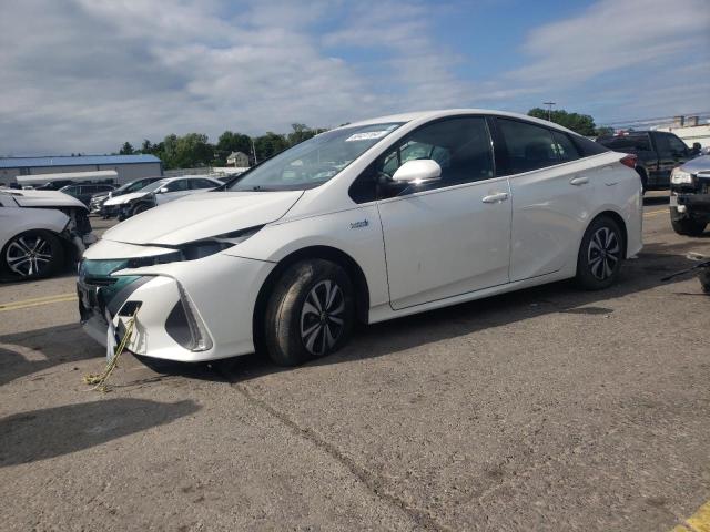 JTDKARFP5J3085738 - 2018 TOYOTA PRIUS PRIM თეთრი ფოტო 1