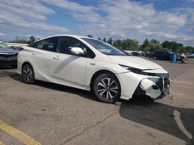 JTDKARFP5J3085738 - 2018 TOYOTA PRIUS PRIM თეთრი ფოტო 4