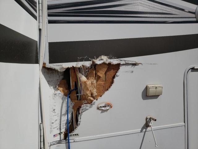 4V0FC332XCE008443 - 2012 CROS ALL MODELS WHITE photo 9