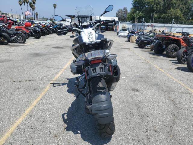 WB10M0308N6F86368 - 2022 BMW R 1250 GS WHITE photo 4