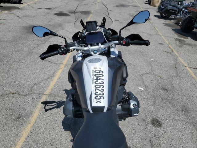 WB10M0308N6F86368 - 2022 BMW R 1250 GS WHITE photo 6