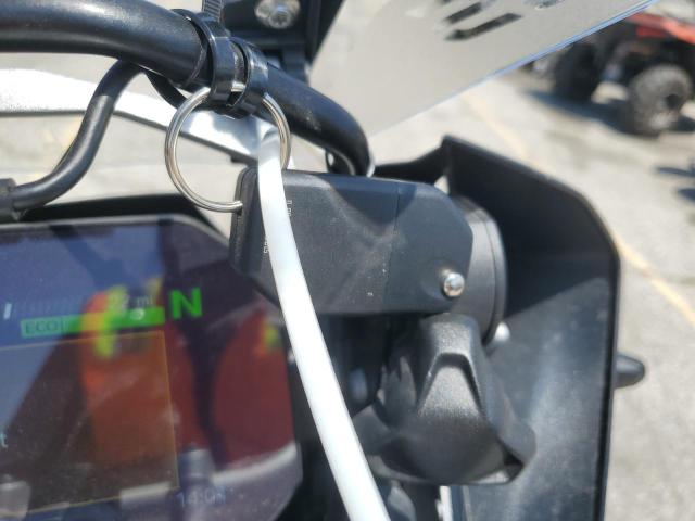 WB10M0308N6F86368 - 2022 BMW R 1250 GS WHITE photo 8