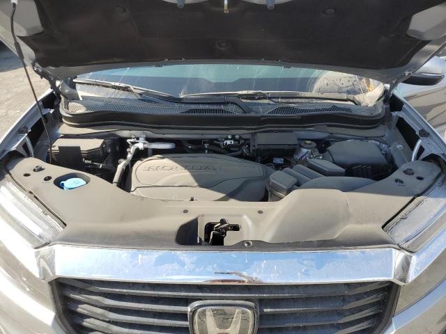 5FPYK3F5XPB027470 - 2023 HONDA RIDGELINE RTL SILVER photo 11