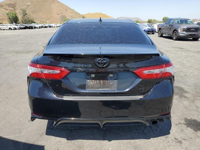 4T1G11AK6LU372873 - 2020 TOYOTA CAMRY SE BLACK photo 6