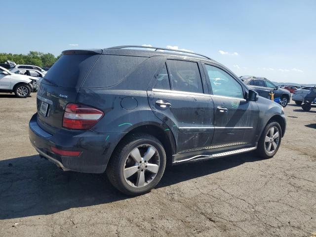 4JGBB8GB2BA665287 - 2011 MERCEDES-BENZ ML 350 4MATIC BLACK photo 3