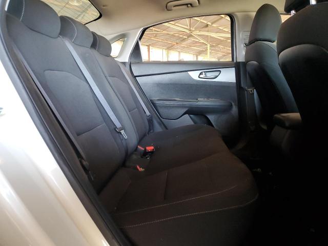 3KPF24AD9KE136344 - 2019 KIA FORTE FE 白色 照片 10