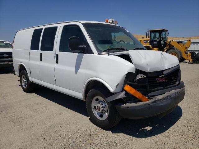 1GTGG25V471178704 - 2007 GMC SAVANA G2500 WHITE photo 4