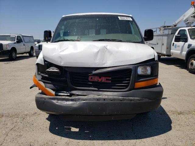 1GTGG25V471178704 - 2007 GMC SAVANA G2500 WHITE photo 5