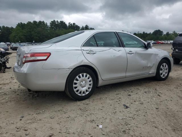 4T1BF3EK0AU011170 - 2010 TOYOTA CAMRY BASE SILVER photo 3