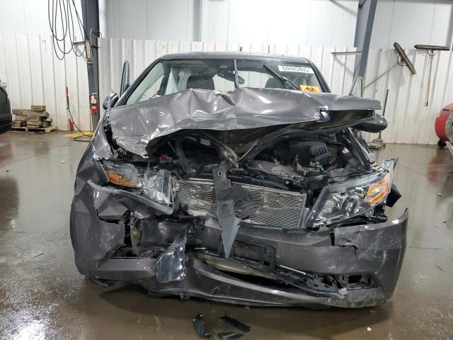 5FNRL5H61HB005130 - 2017 HONDA ODYSSEY EXL GRAY photo 5