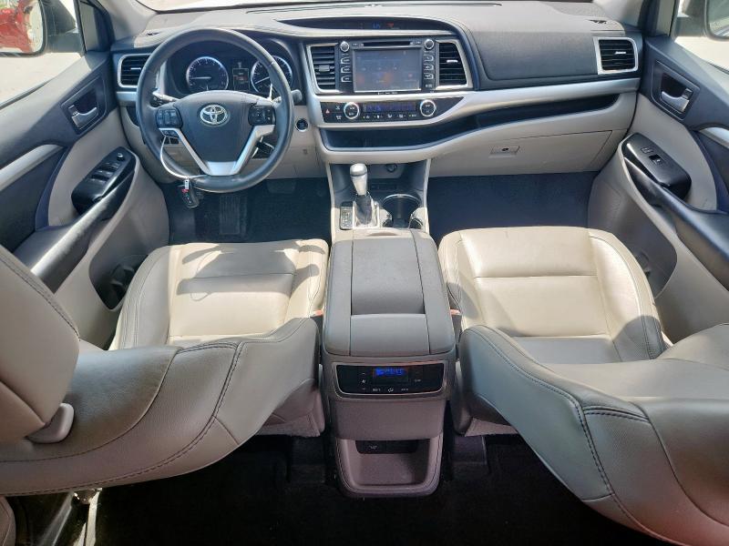 5TDKKRFH7GS159335 - 2016 TOYOTA HIGHLANDER XLE თეთრი ფოტო 8