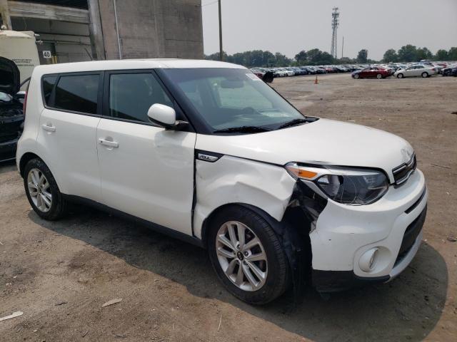 KNDJP3A54J7554064 - 2018 KIA SOUL + WHITE photo 4