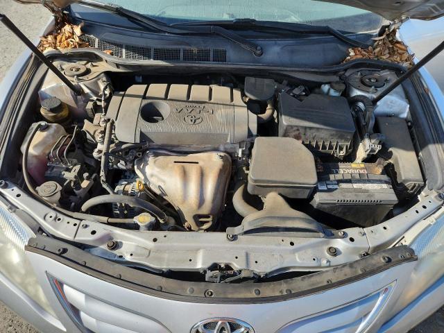 4T1BF3EK6BU671103 - 2011 TOYOTA CAMRY BASE Сріблястий фото 11