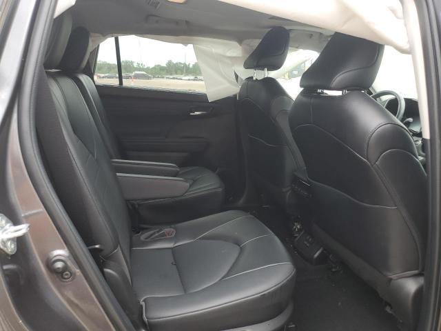 5TDGZRBH0NS212333 - 2022 TOYOTA HIGHLANDER XLE CHARCOAL photo 11