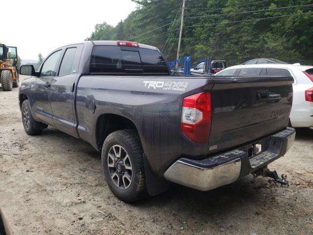 5TFUY5F16HX634116 - 2017 TOYOTA TUNDRA DOUBLE CAB SR/SR5 GRAY photo 2
