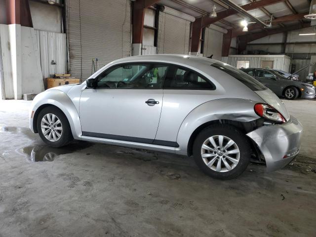 3VWFP7AT4DM655172 - 2013 VOLKSWAGEN BEETLE SILVER photo 2