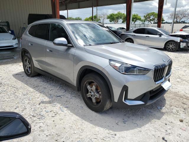 WBX73EF02P5W80848 - 2023 BMW X1 XDRIVE28I GRAY photo 4