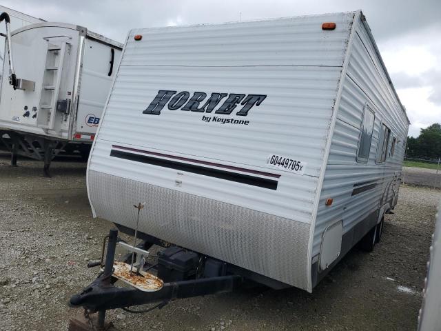 4YDT27B245E316524 - 2005 KEYSTONE HORNET WHITE photo 2