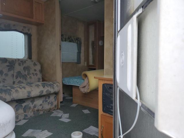 4YDT27B245E316524 - 2005 KEYSTONE HORNET WHITE photo 5