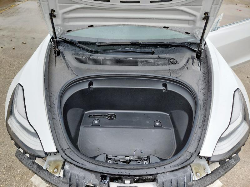 5YJ3E1EB7LF637004 - 2020 TESLA MODEL 3 WHITE photo 11