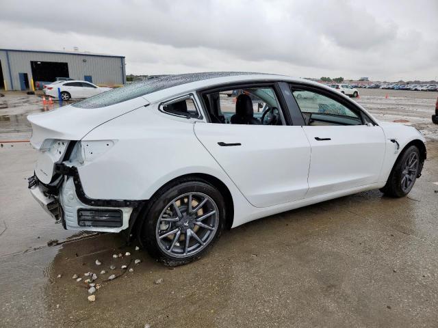 5YJ3E1EB7LF637004 - 2020 TESLA MODEL 3 WHITE photo 3