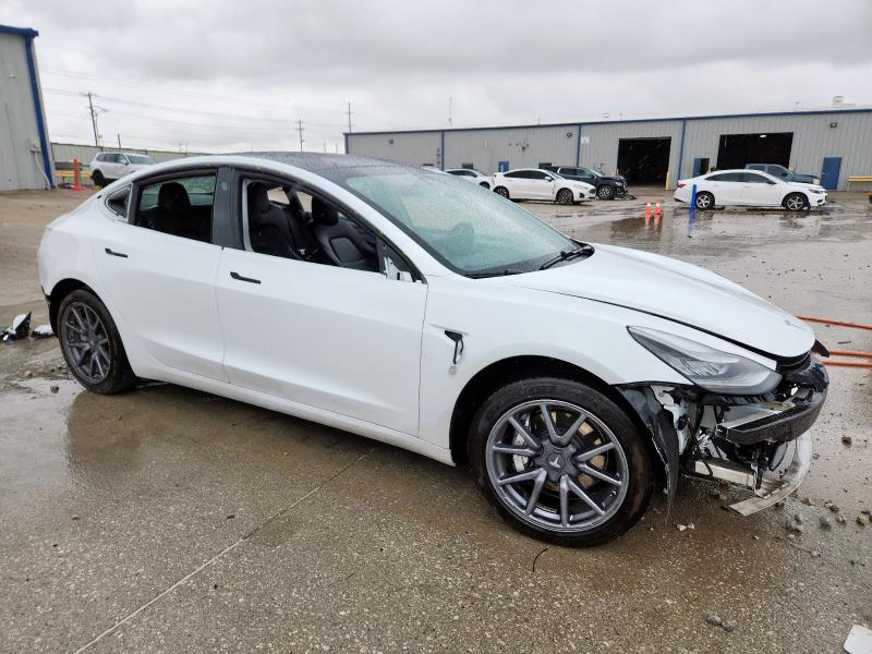 5YJ3E1EB7LF637004 - 2020 TESLA MODEL 3 WHITE photo 4