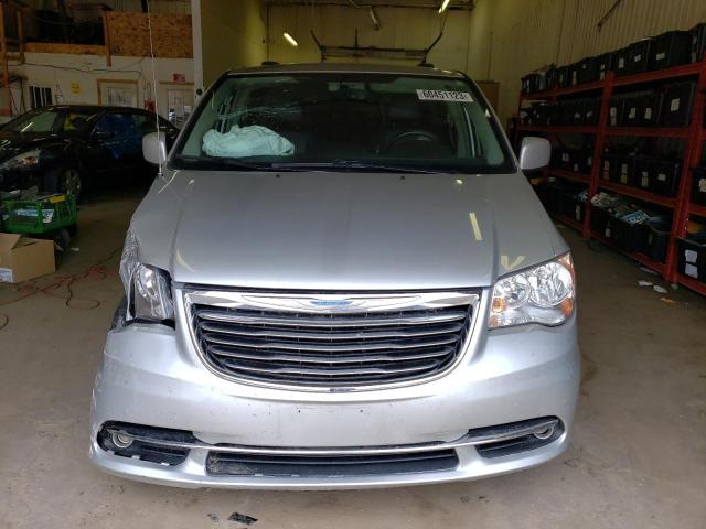 2A4RR8DG7BR645539 - 2011 CHRYSLER TOWN & COU TOURING L SILVER photo 5