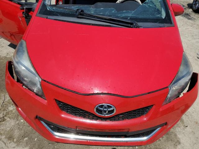 JTDKTUD31CD507465 - 2012 TOYOTA YARIS RED photo 11